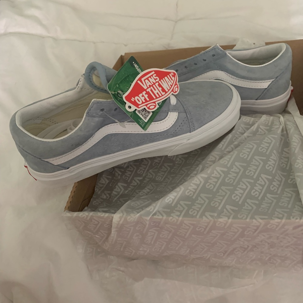 NIB Vans baby blue pig suede old skool shoes